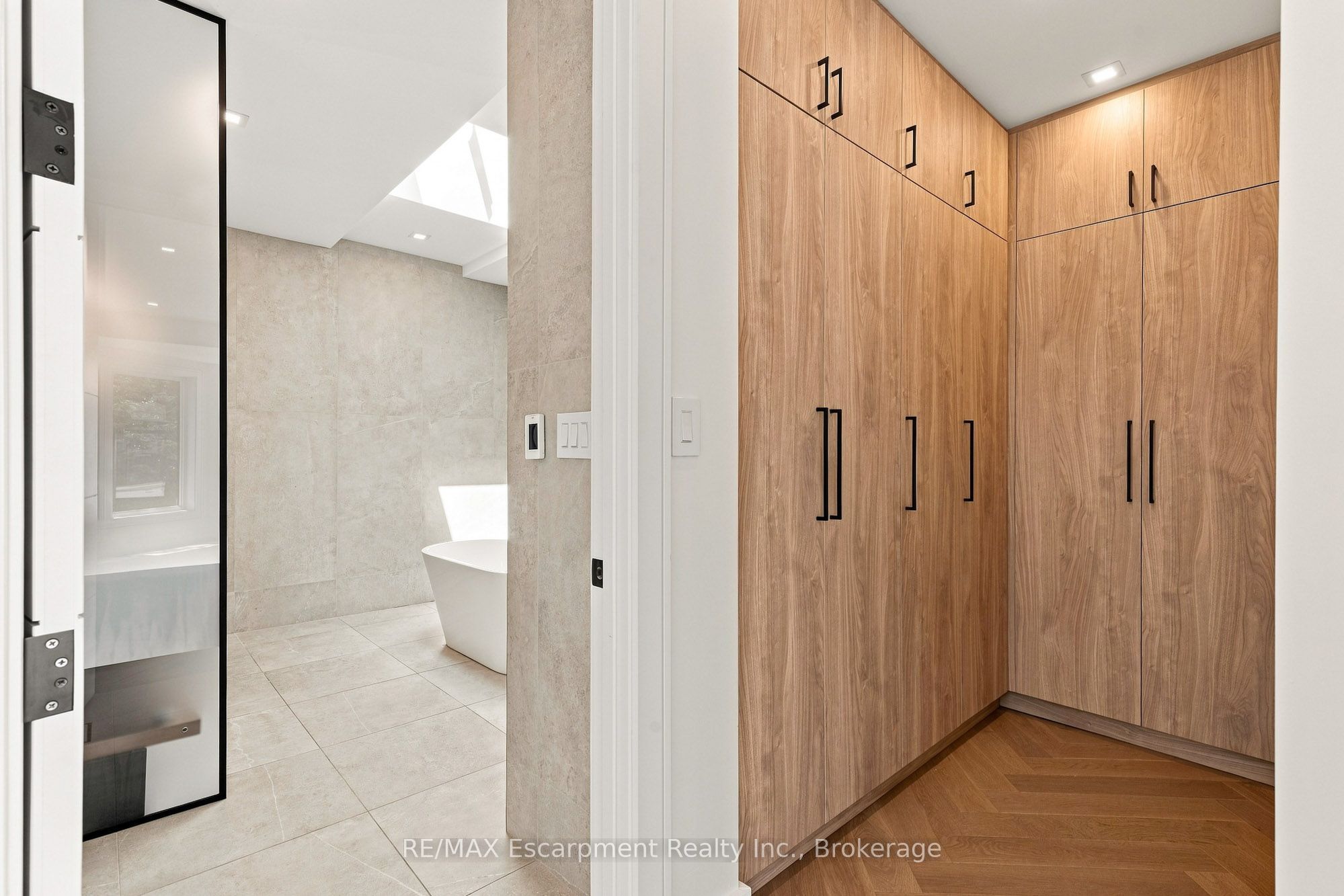 100 Appleby Place Property Photo 22