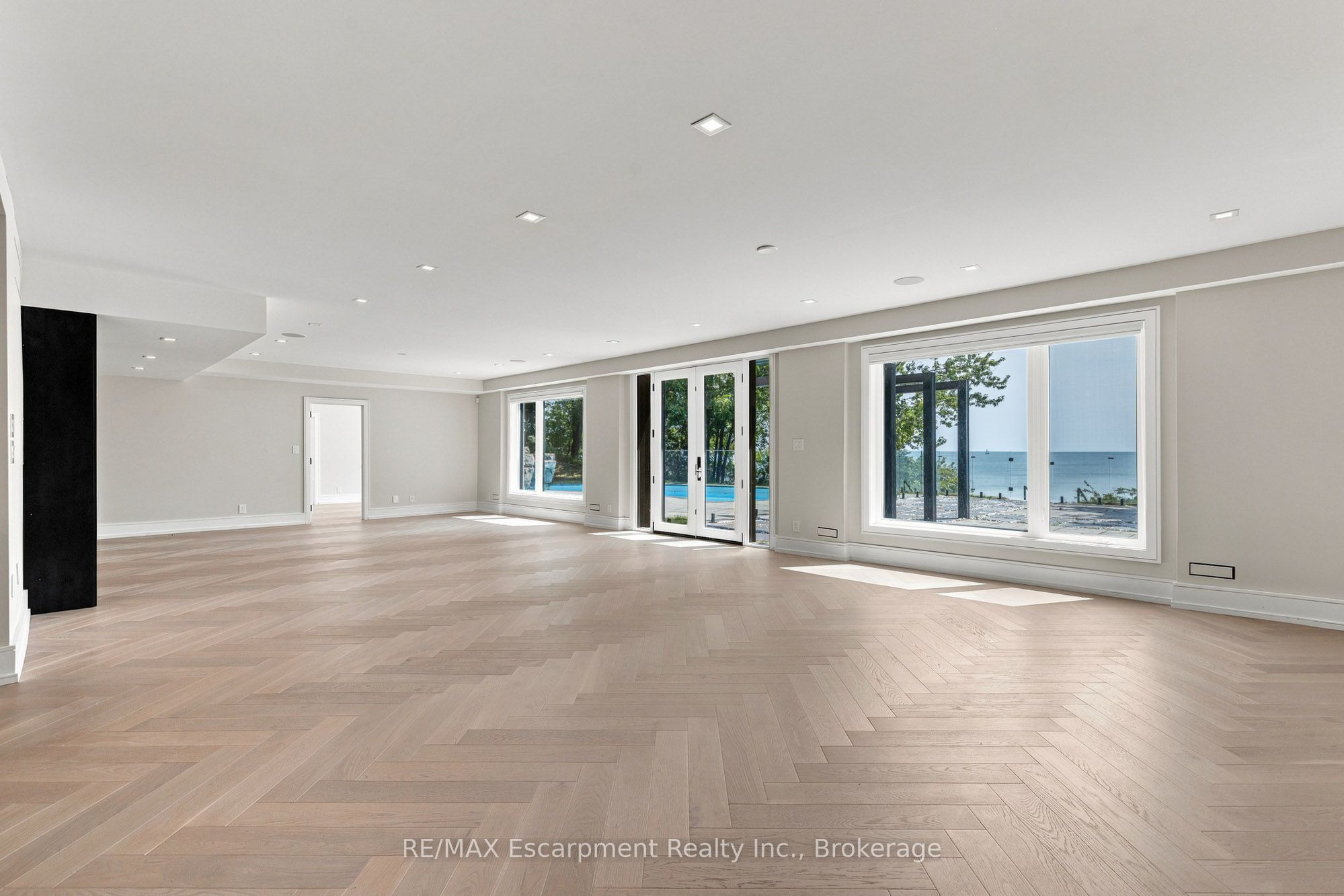 100 Appleby Place Property Photo 29