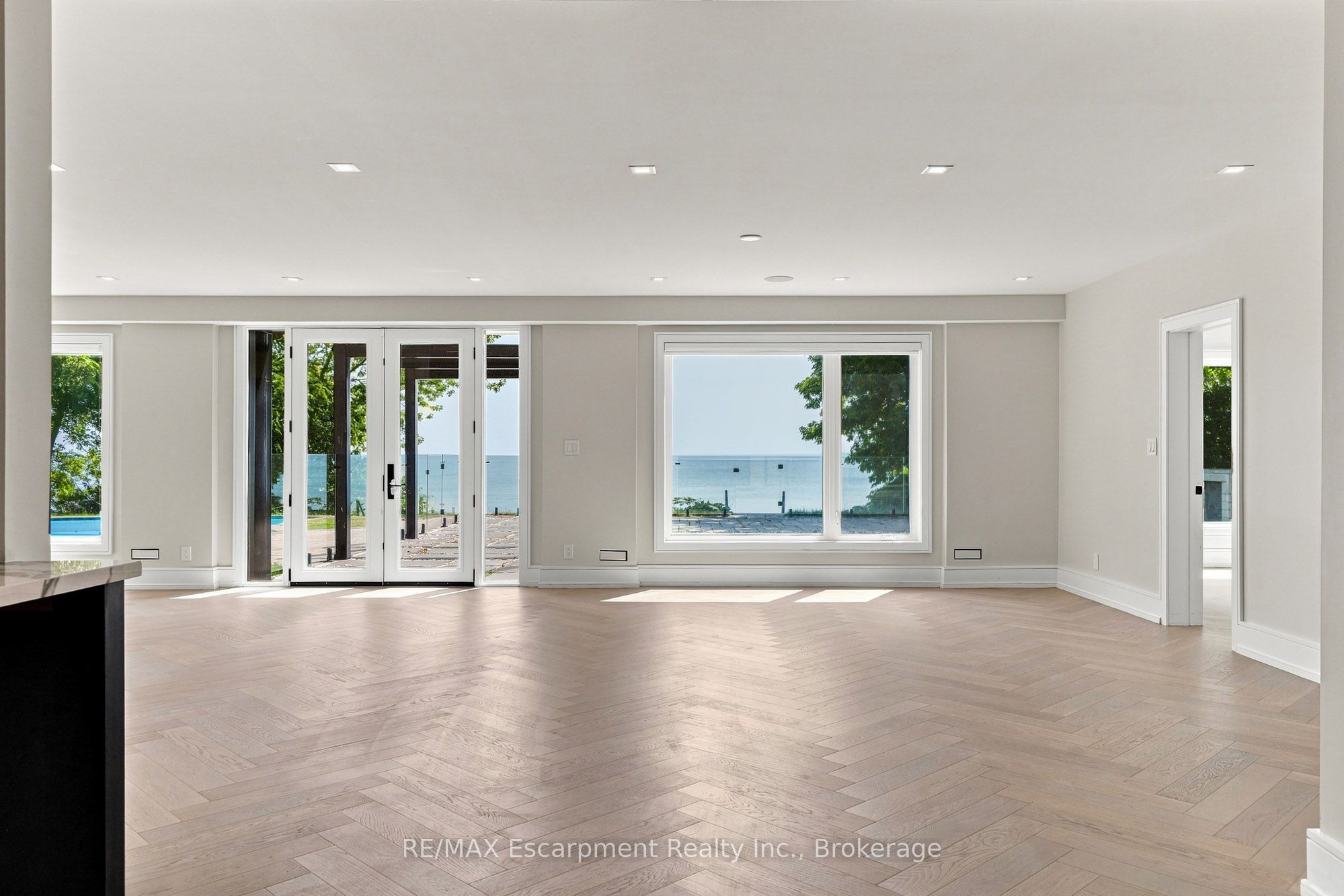 100 Appleby Place Property Photo 31