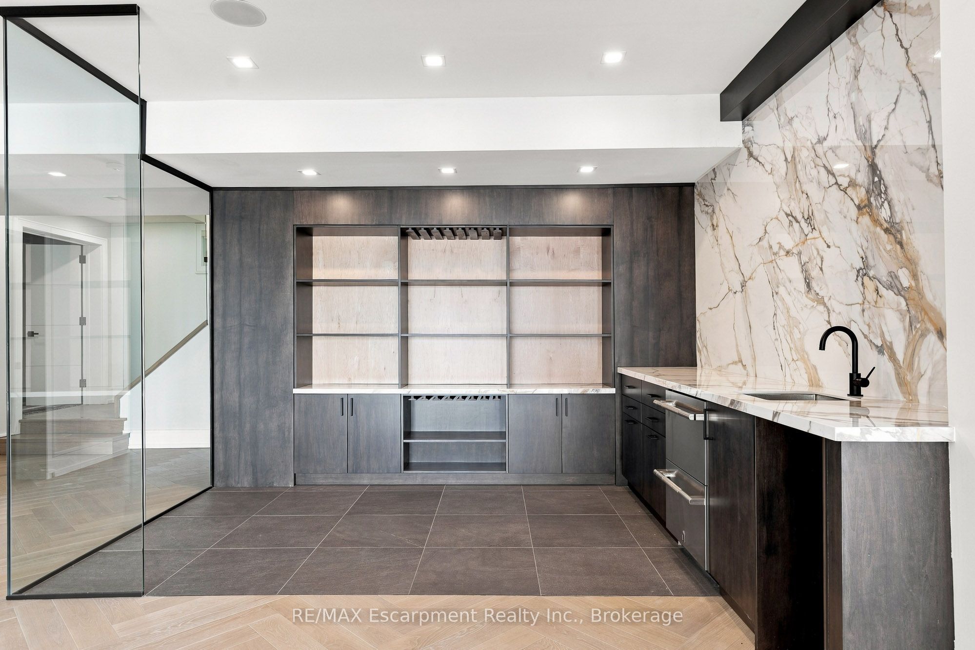 100 Appleby Place Property Photo 33