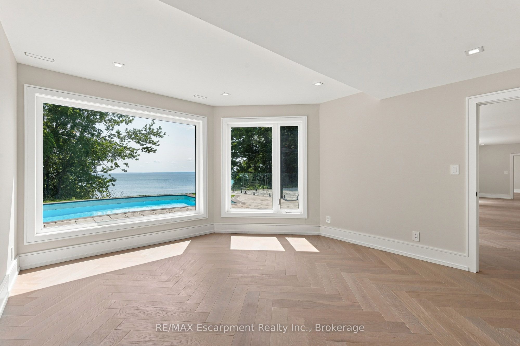 100 Appleby Place Property Photo 35