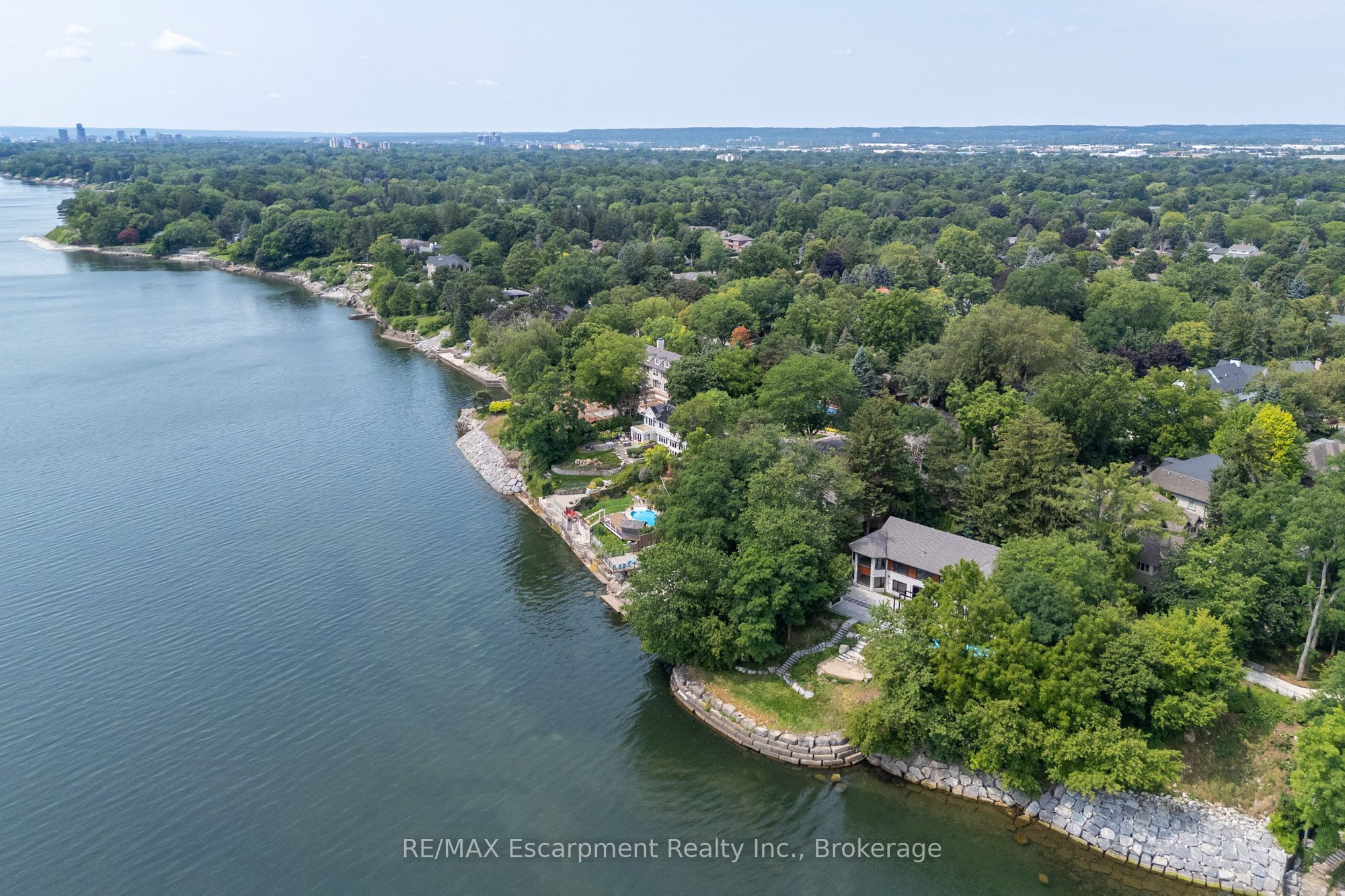 100 Appleby Place Property Photo 45