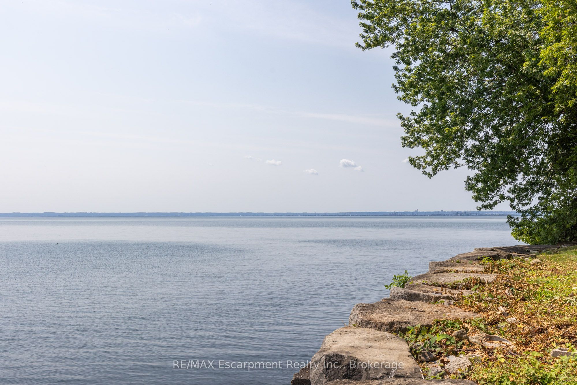 100 Appleby Place Property Photo 48