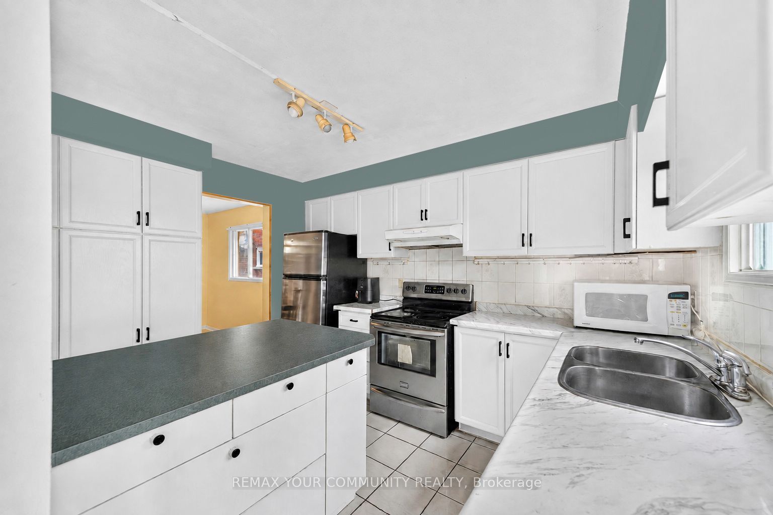 74 Richvale Drive Property Photo 10