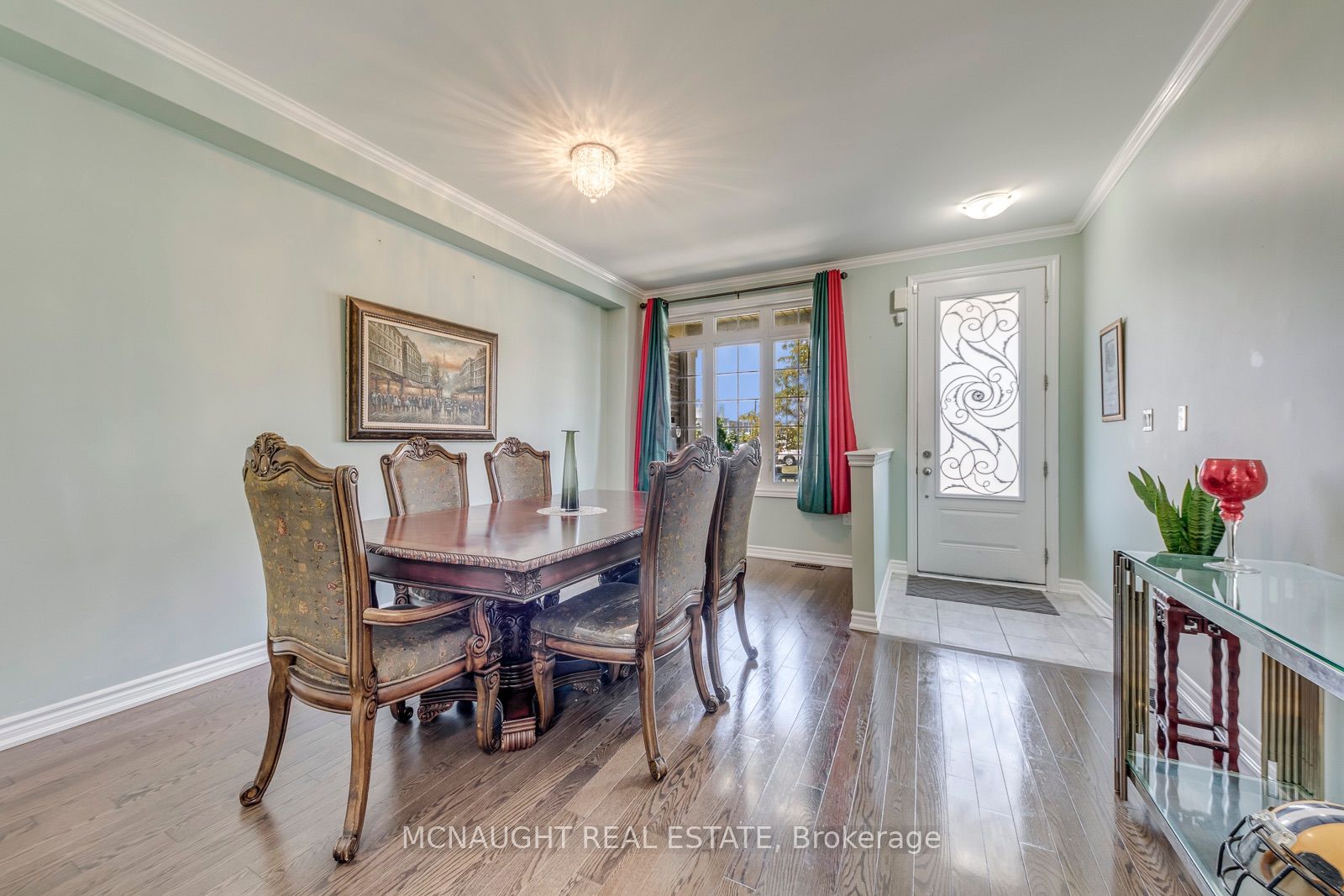 78 Folgate Crescent Property Photo 5