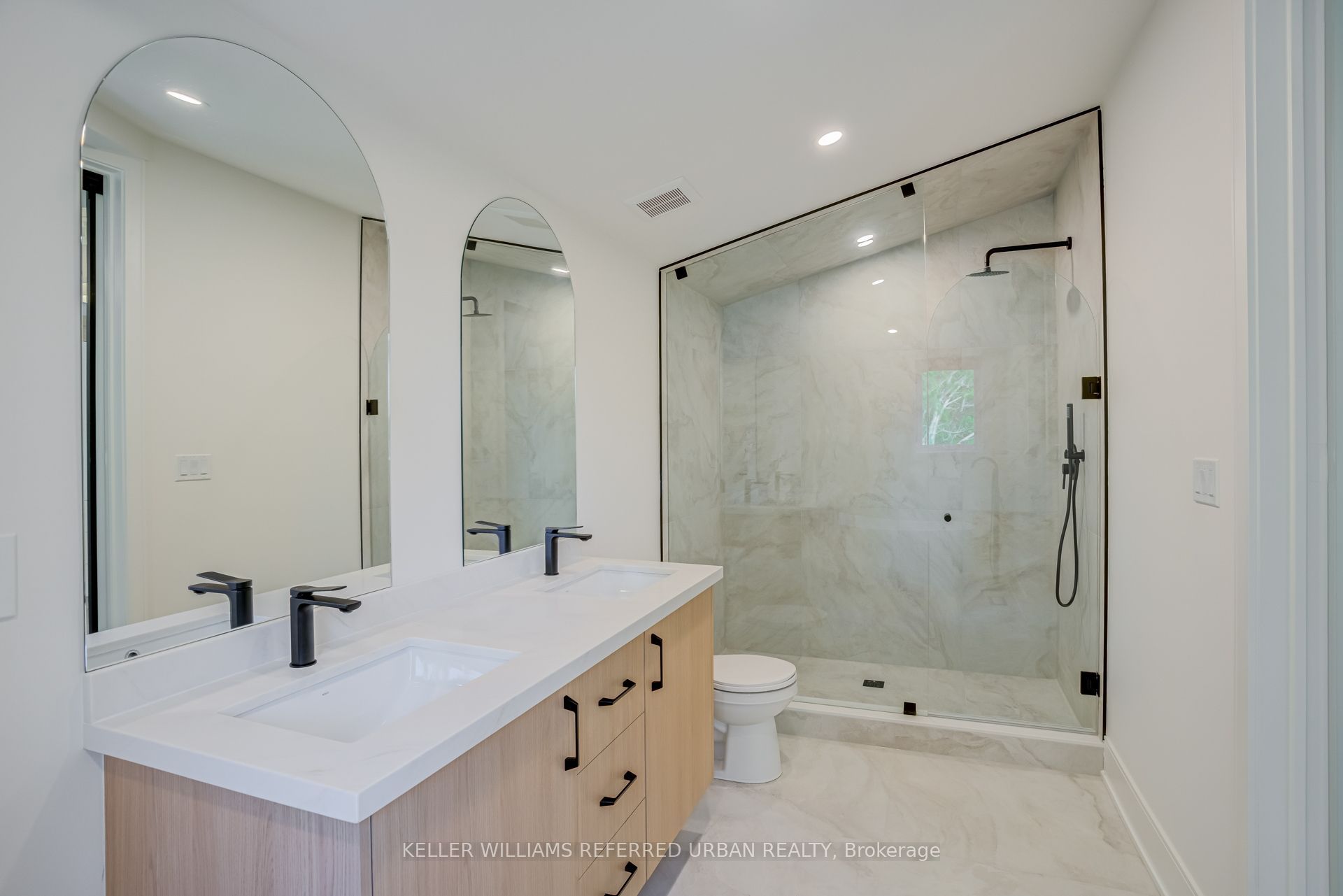 37 Wesley Avenue Property Photo 24
