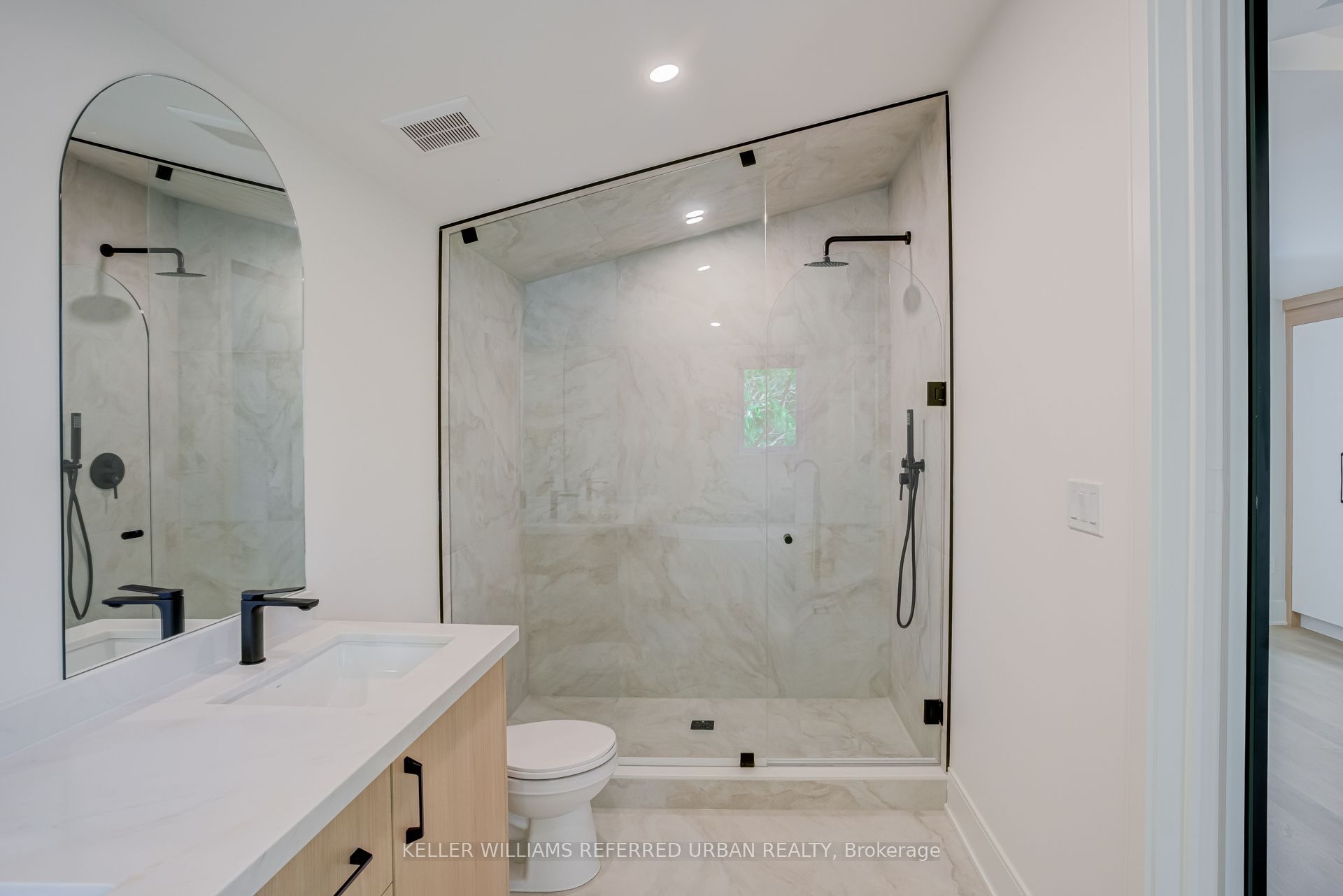 37 Wesley Avenue Property Photo 25