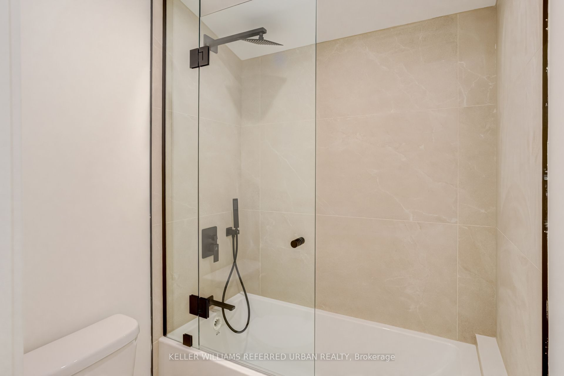 37 Wesley Avenue Property Photo 32
