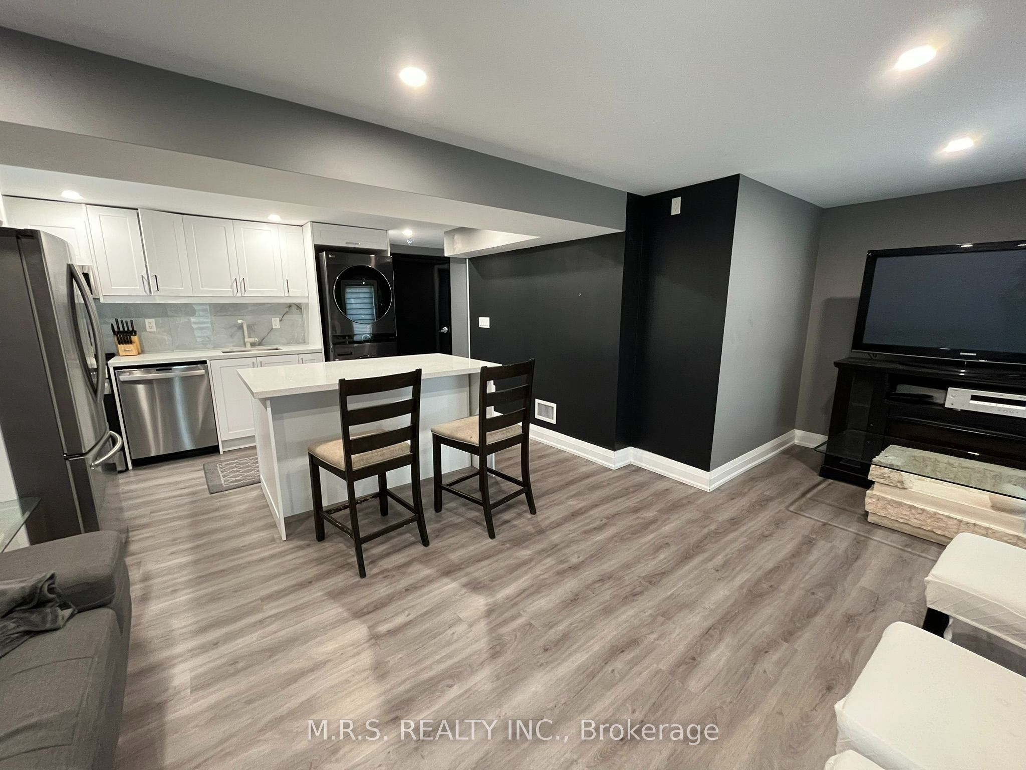 26 Hillcrest Avenue 2 Property Photo 4