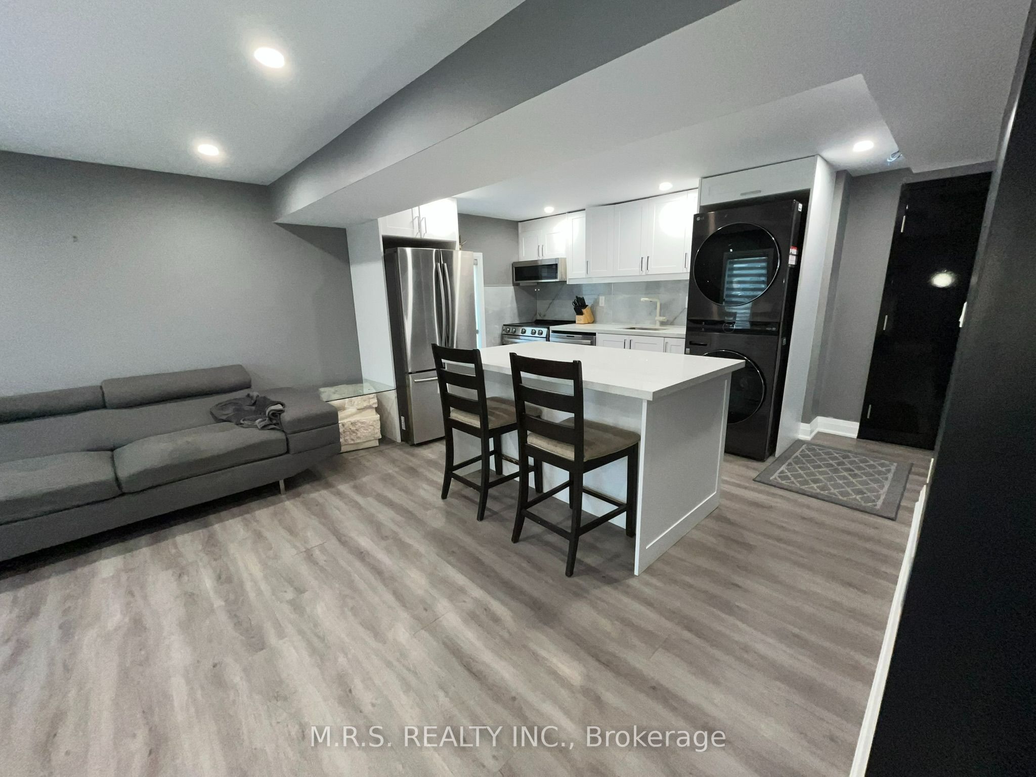 26 Hillcrest Avenue 2 Property Photo 5