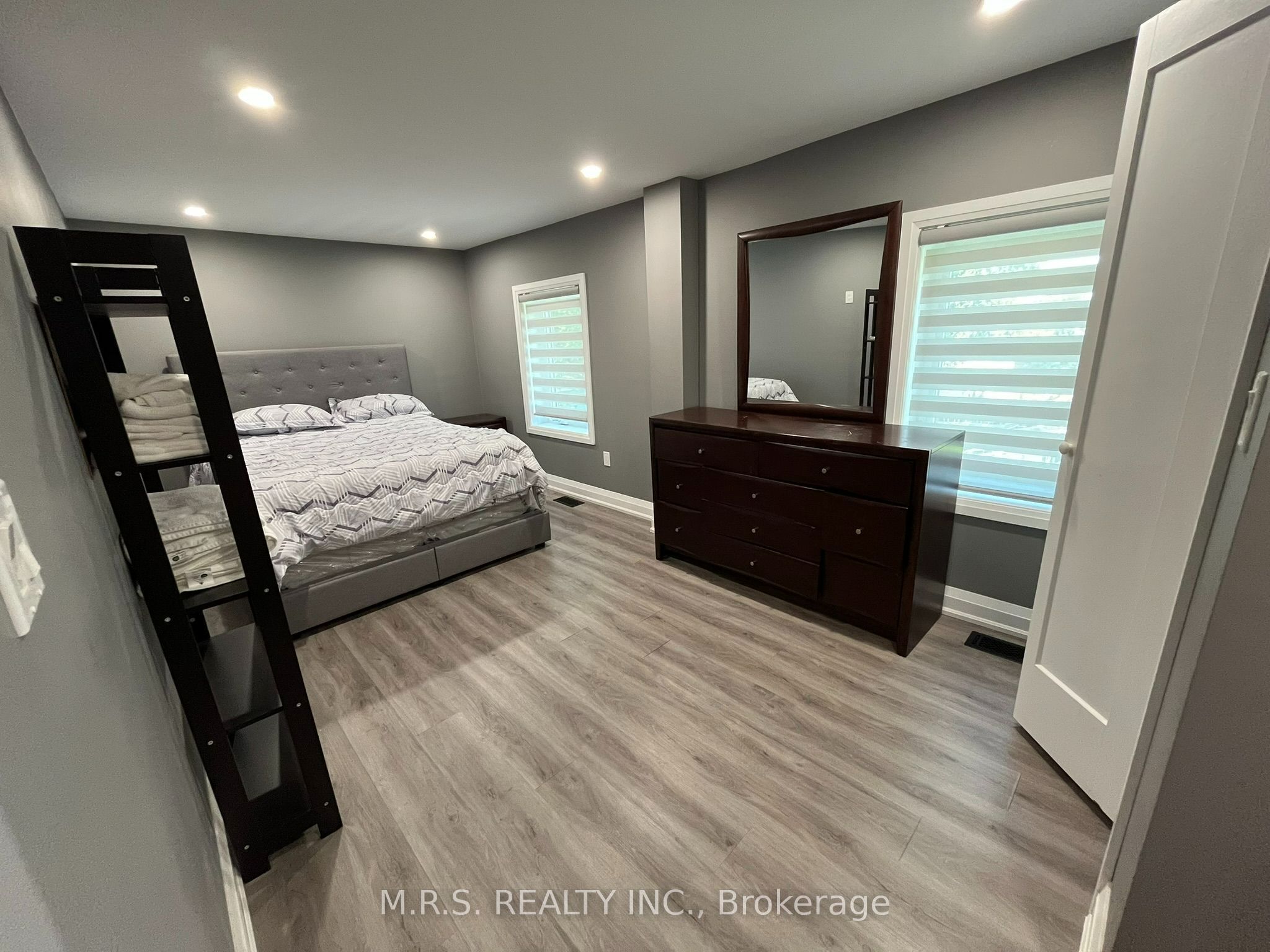 26 Hillcrest Avenue 2 Property Photo 7