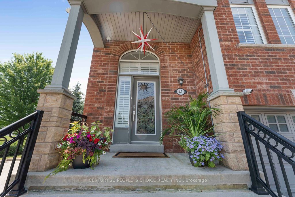 230 Paisley Boulevard W 40 Property Photo 6