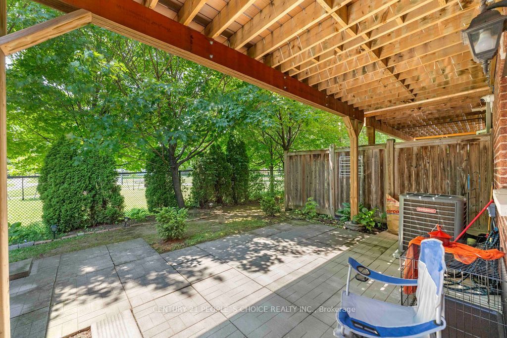 230 Paisley Boulevard W 40 Property Photo 14