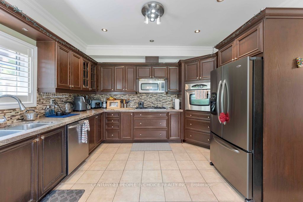 230 Paisley Boulevard W 40 Property Photo 25