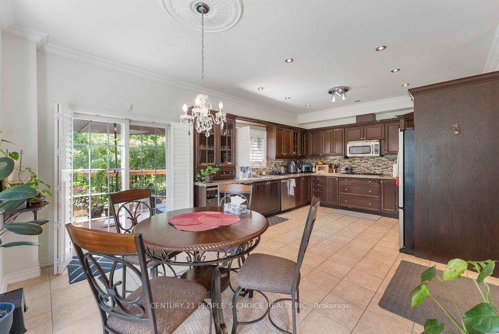230 Paisley Boulevard W 40 Property Photo 29