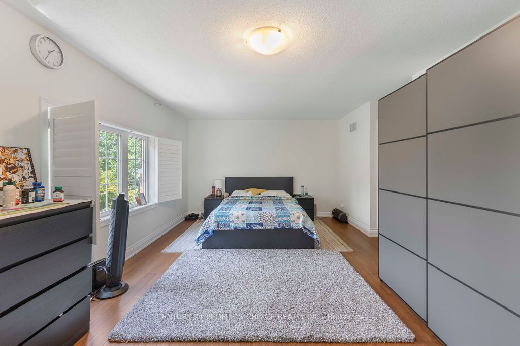 230 Paisley Boulevard W 40 Property Photo 35