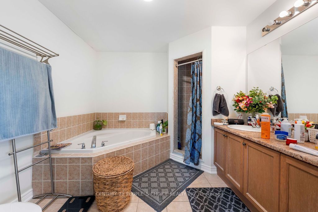 230 Paisley Boulevard W 40 Property Photo 37