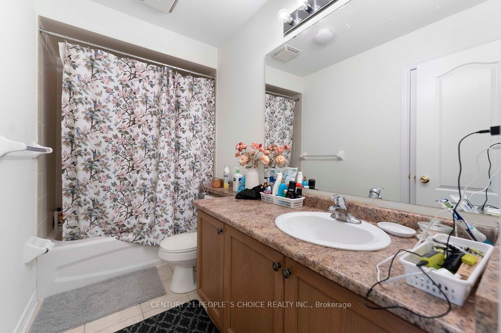 230 Paisley Boulevard W 40 Property Photo 45