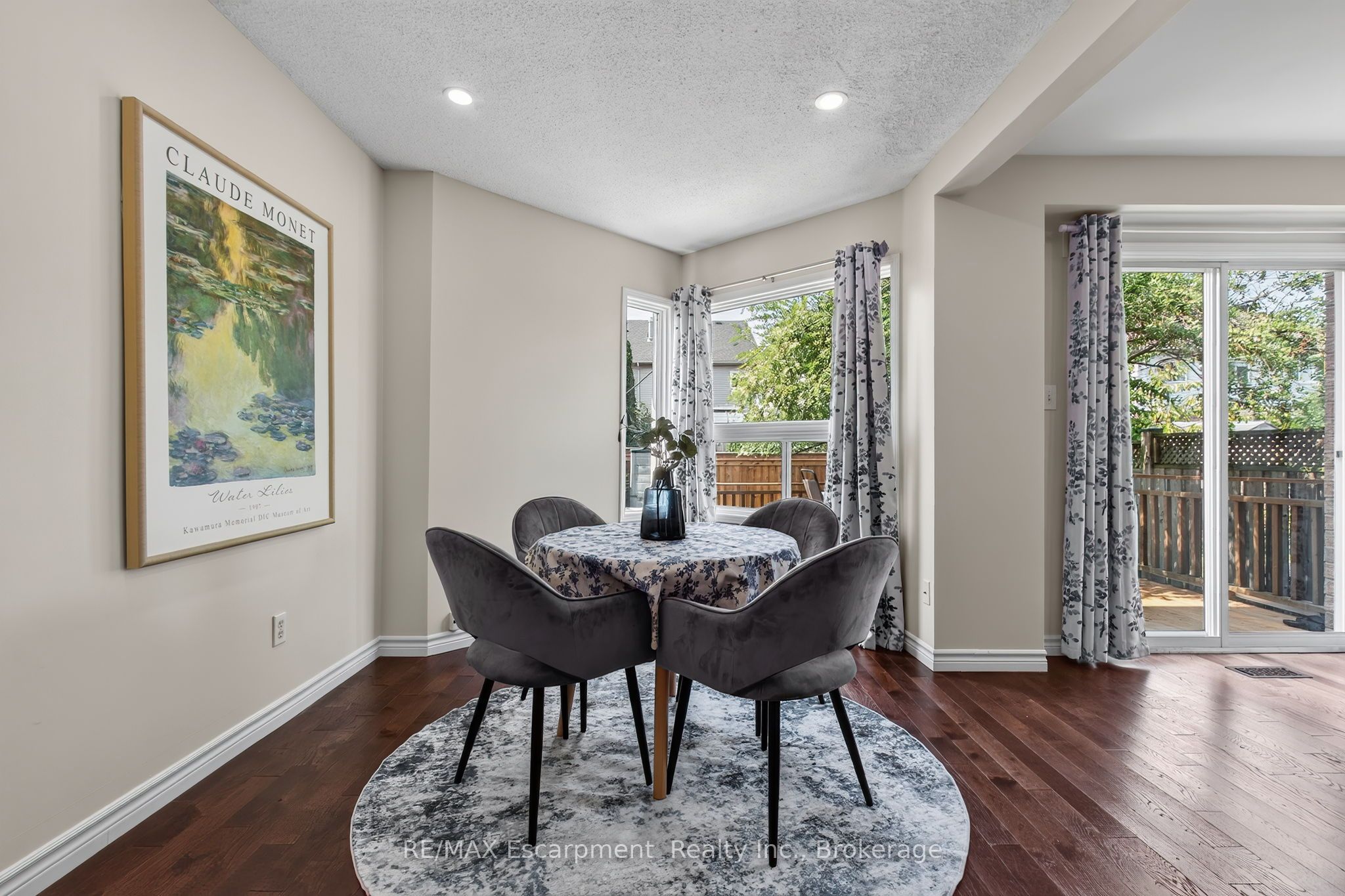 5143 Lampman Avenue Property Photo 10