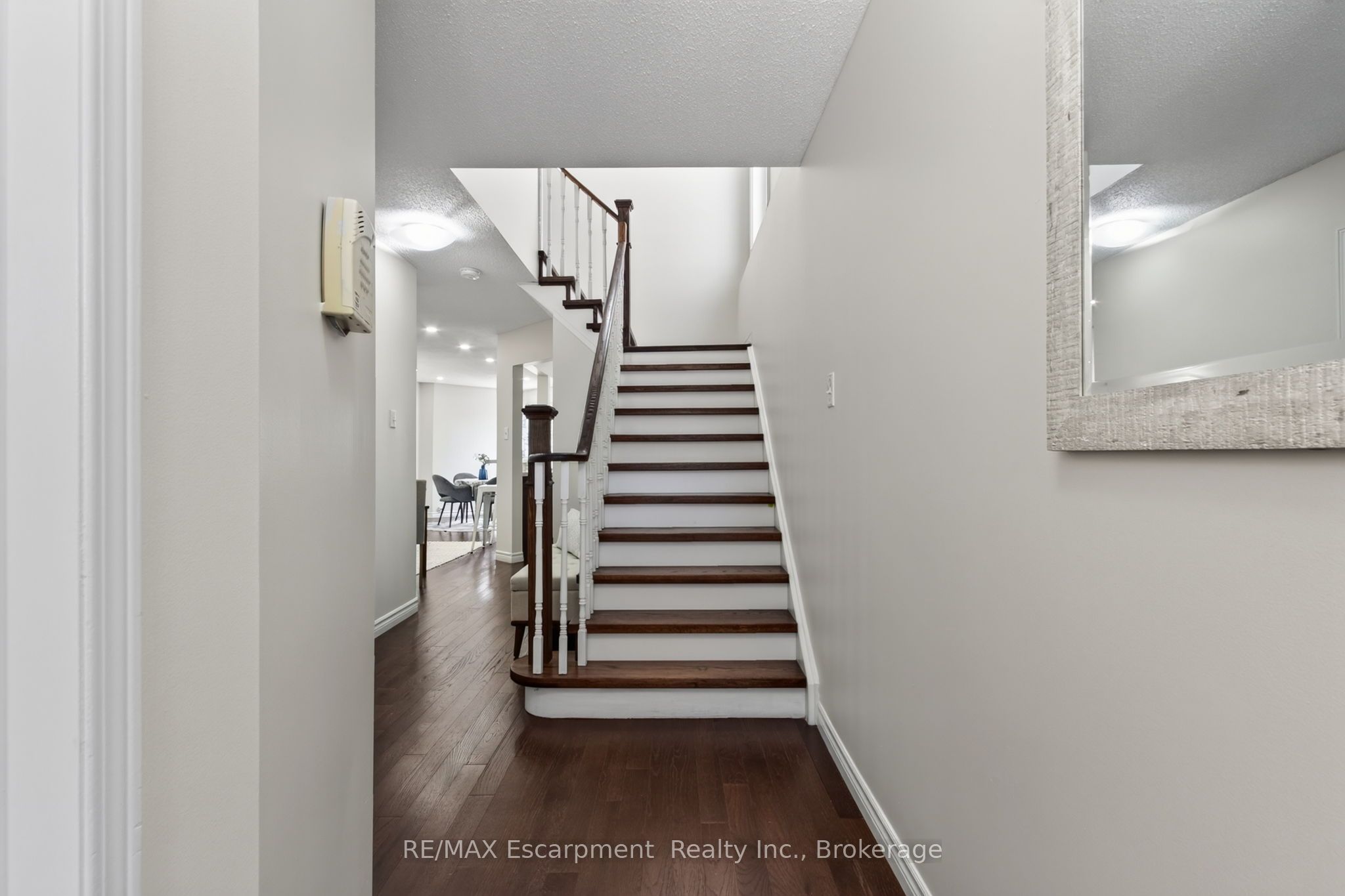 5143 Lampman Avenue Property Photo 25