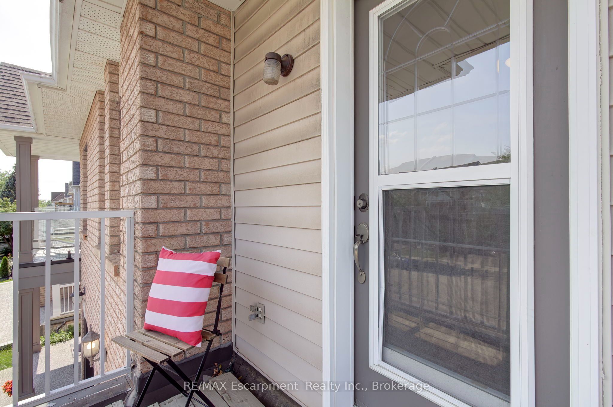 5143 Lampman Avenue Property Photo 34