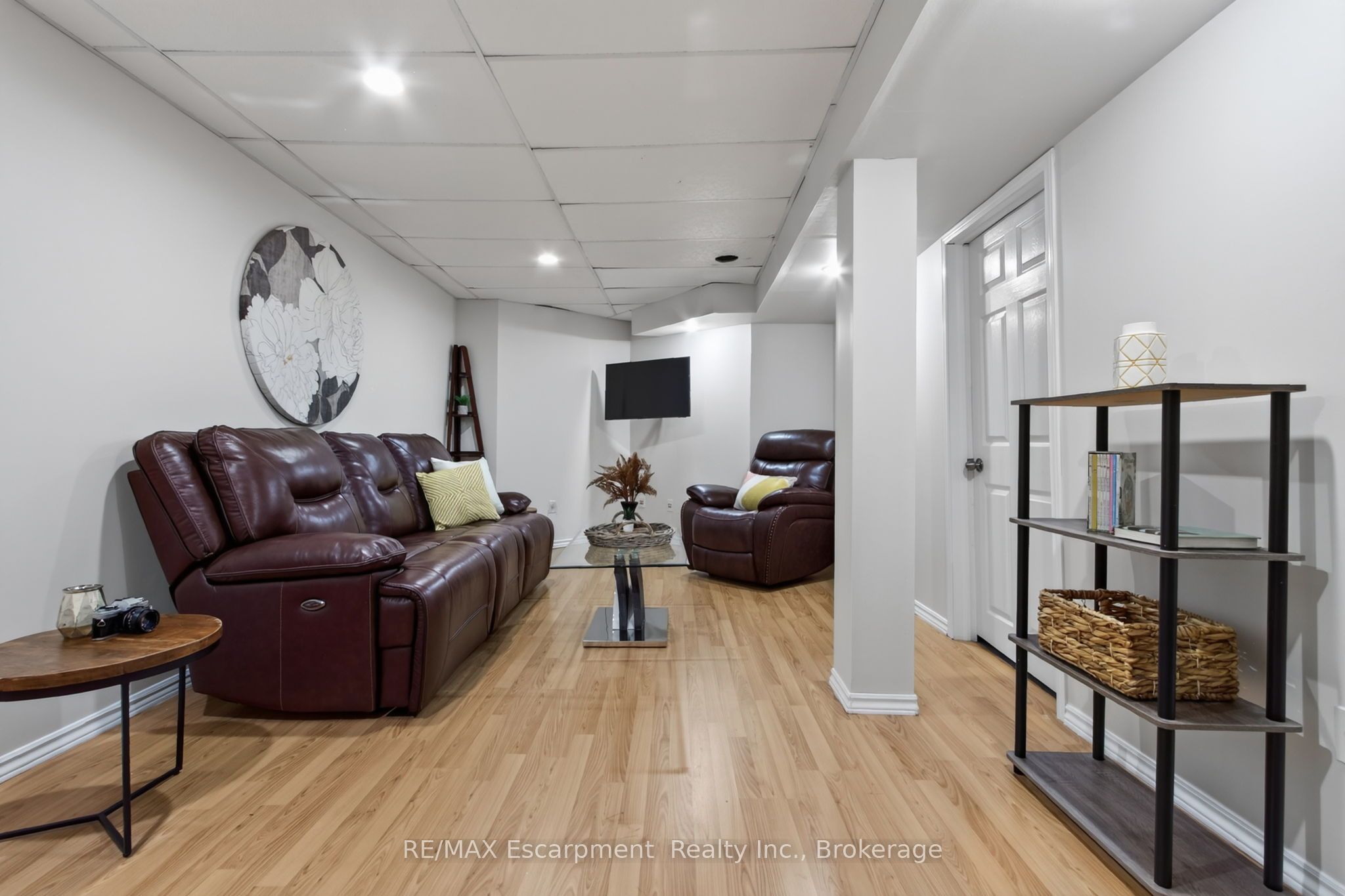 5143 Lampman Avenue Property Photo 38