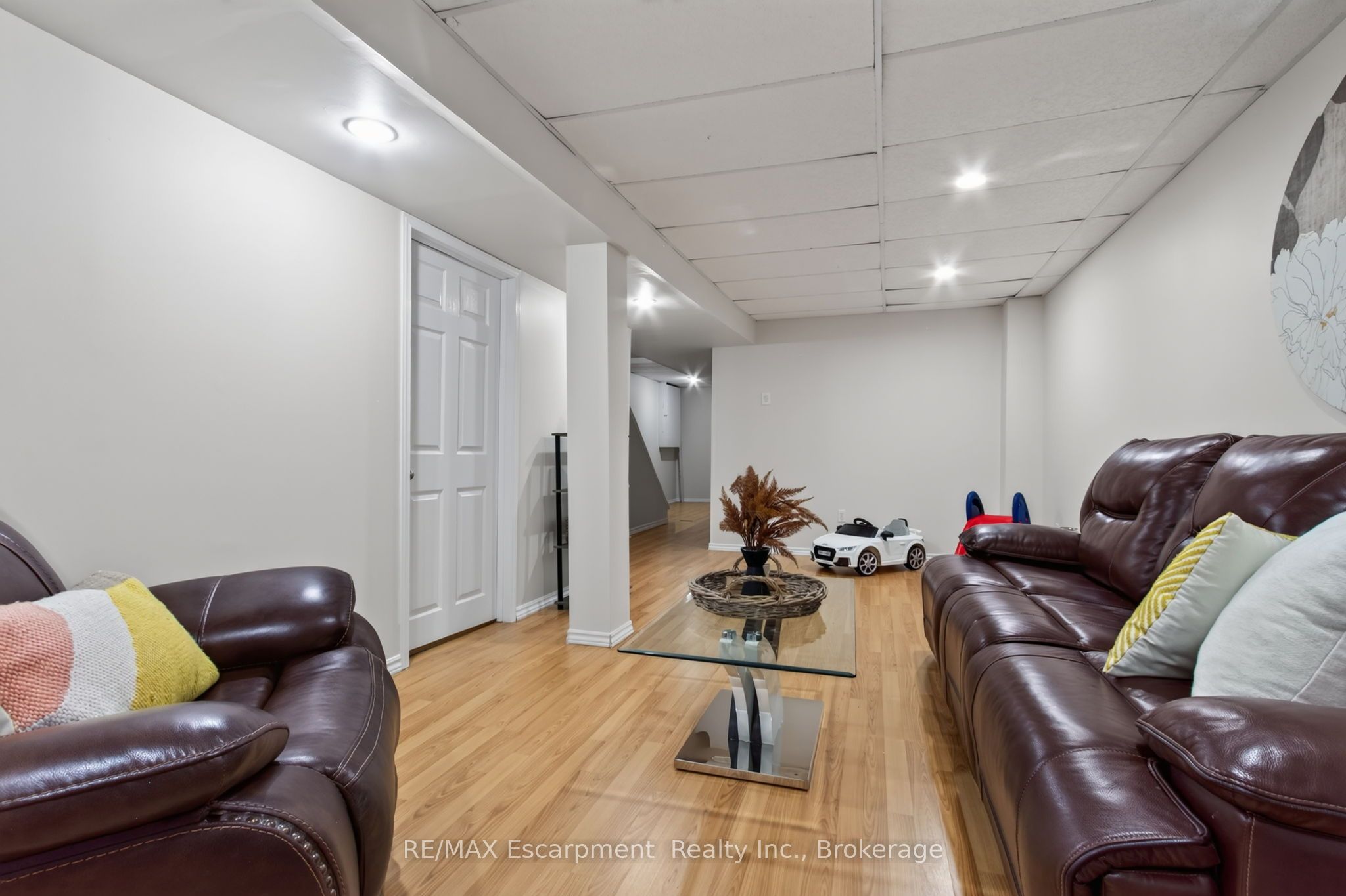 5143 Lampman Avenue Property Photo 40