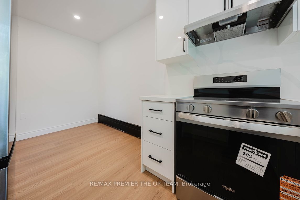 299 Quebec Avenue 3 Property Photo 11