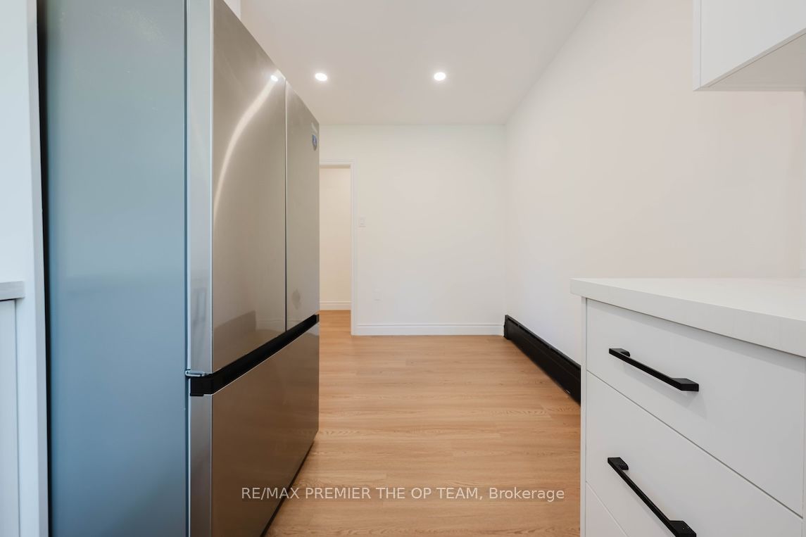 299 Quebec Avenue 3 Property Photo 12