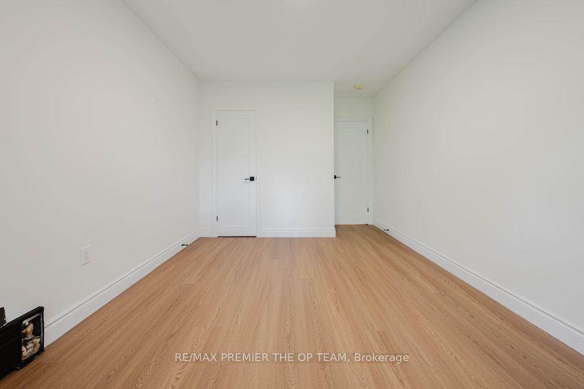 299 Quebec Avenue 3 Property Photo 19