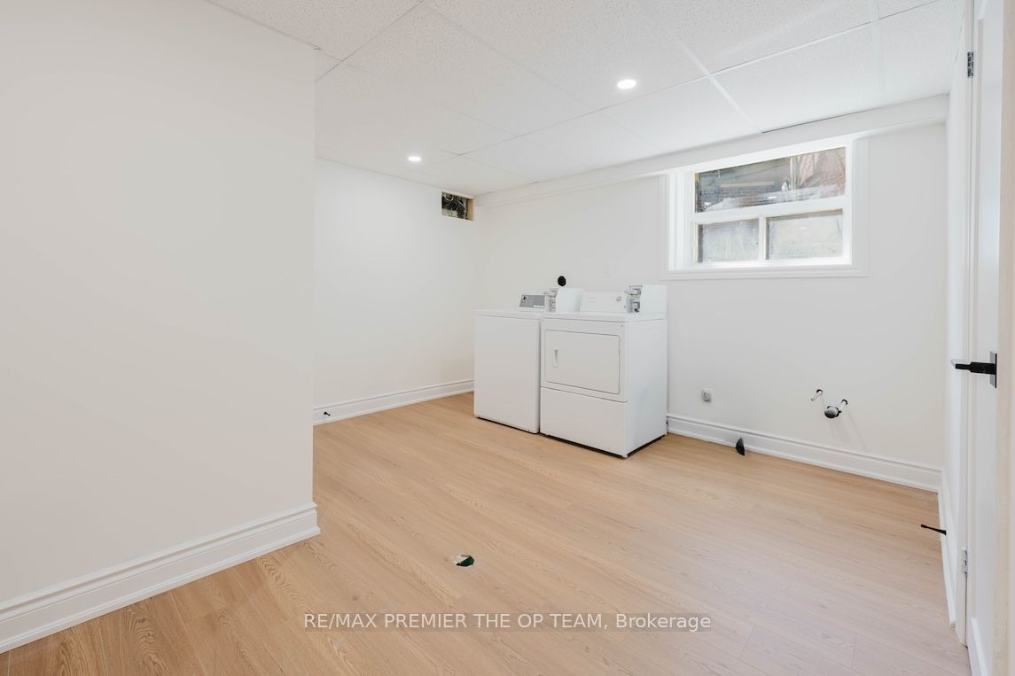 299 Quebec Avenue 3 Property Photo 21