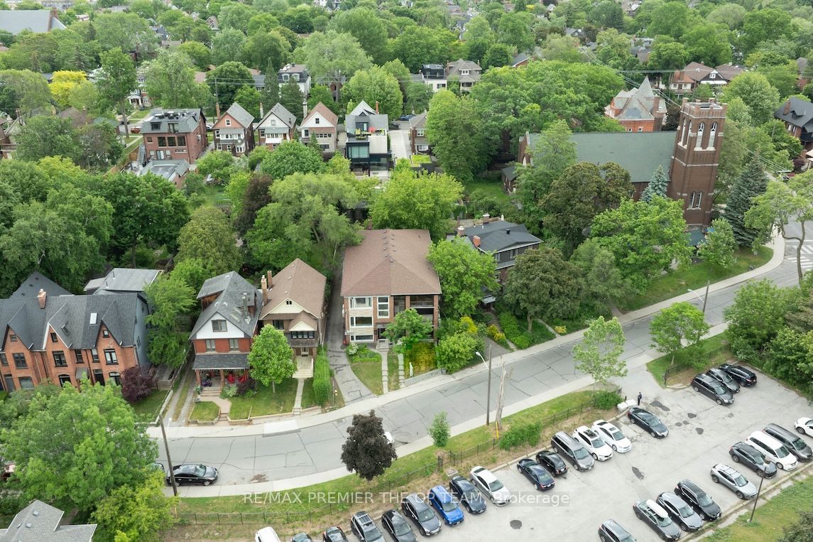299 Quebec Avenue 3 Property Photo 25