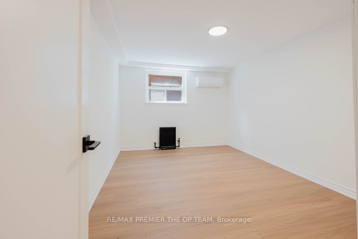 299 Quebec Avenue 1 Property Photo 12
