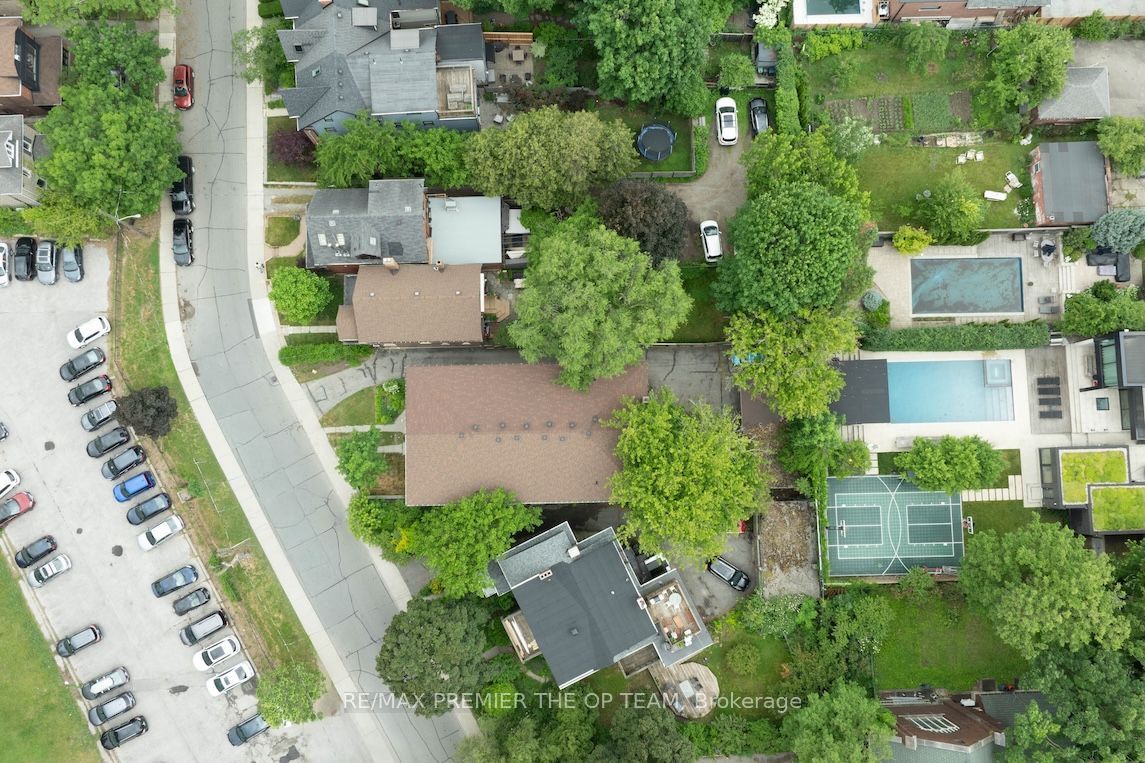 299 Quebec Avenue 1 Property Photo 14