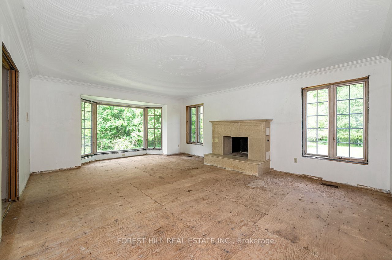8300 Macarthur Drive Property Photo 8