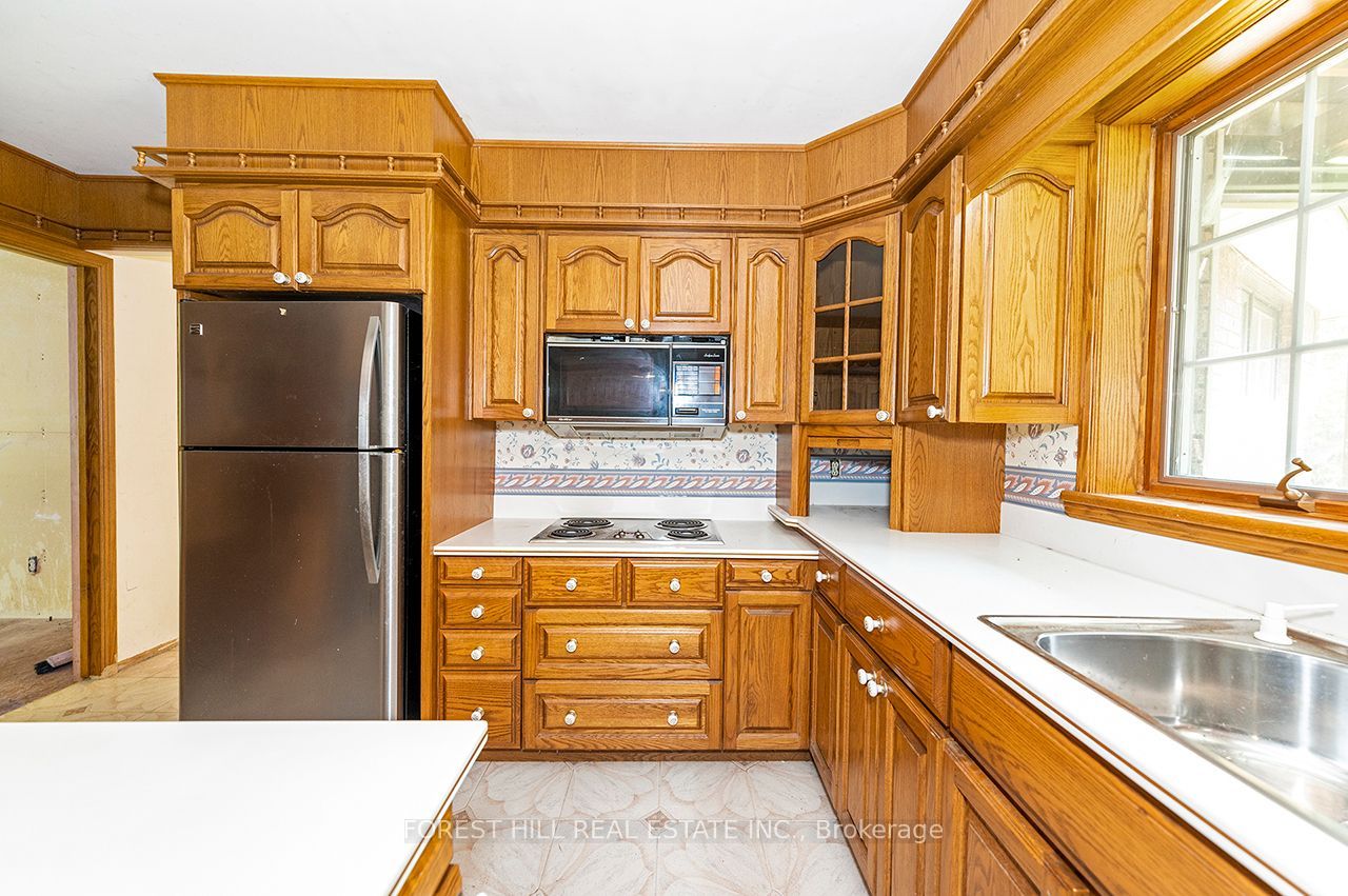8300 Macarthur Drive Property Photo 15