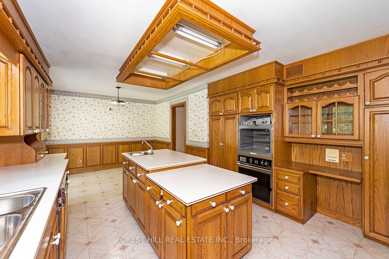8300 Macarthur Drive Property Photo 16
