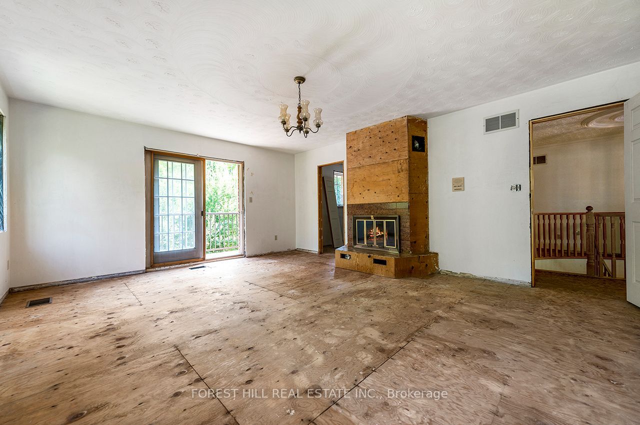 8300 Macarthur Drive Property Photo 28