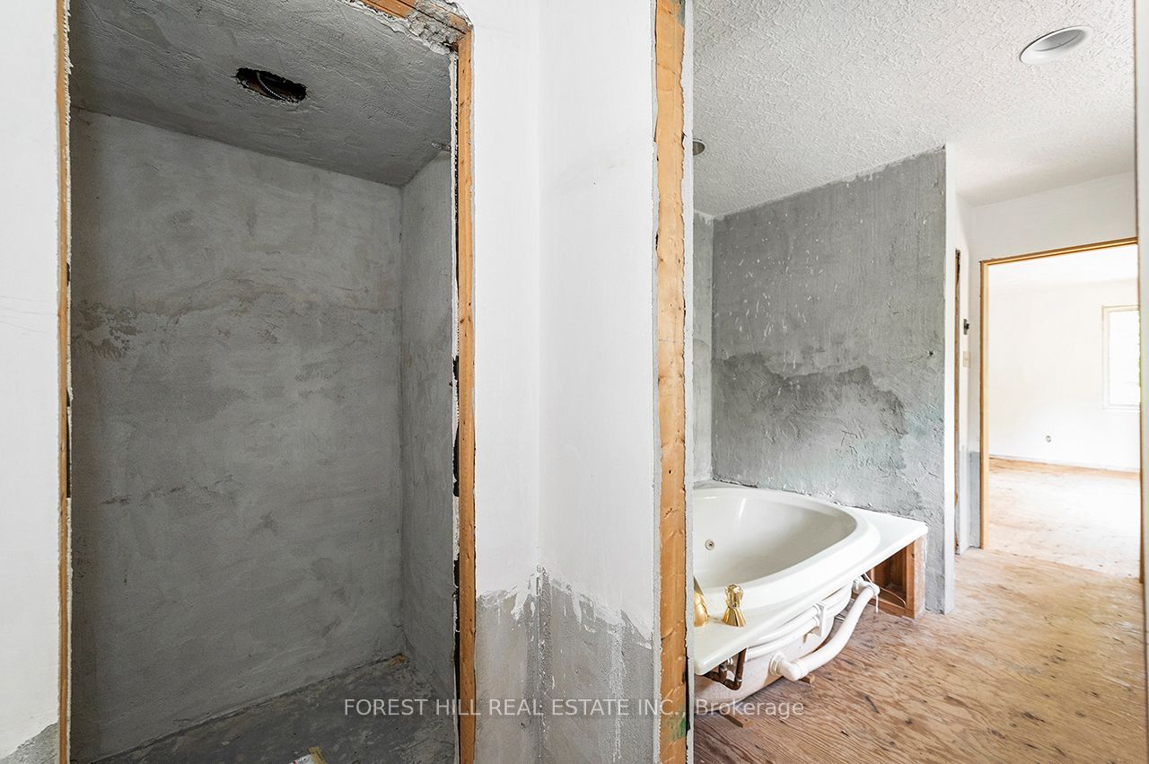 8300 Macarthur Drive Property Photo 29