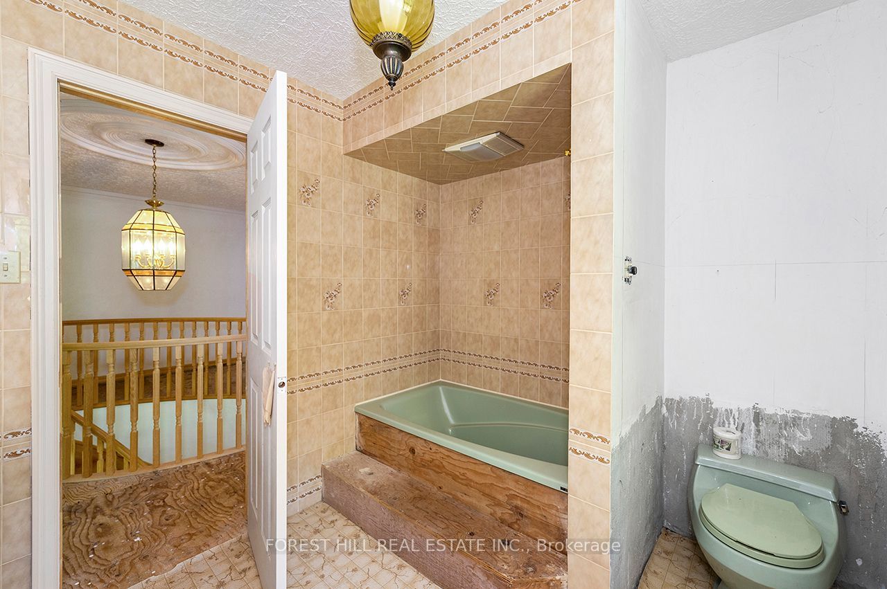 8300 Macarthur Drive Property Photo 32