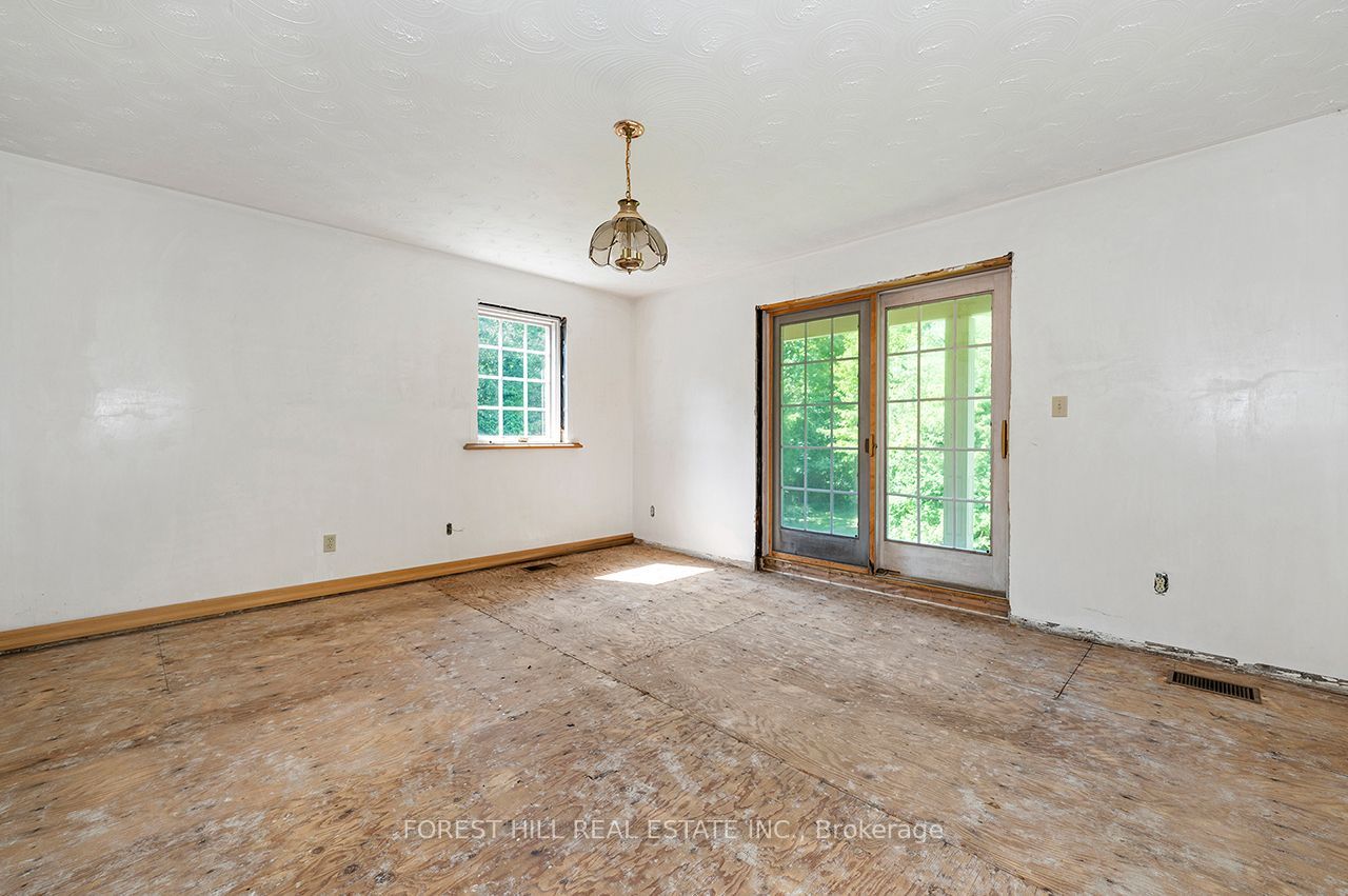 8300 Macarthur Drive Property Photo 33