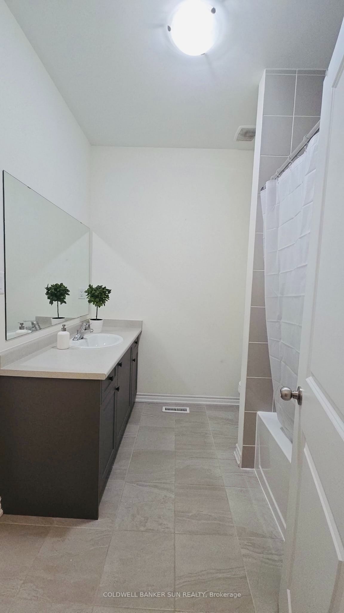 36 Bavenden Crescent Property Photo 30