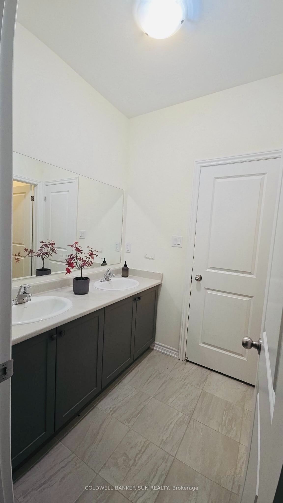 36 Bavenden Crescent Property Photo 31