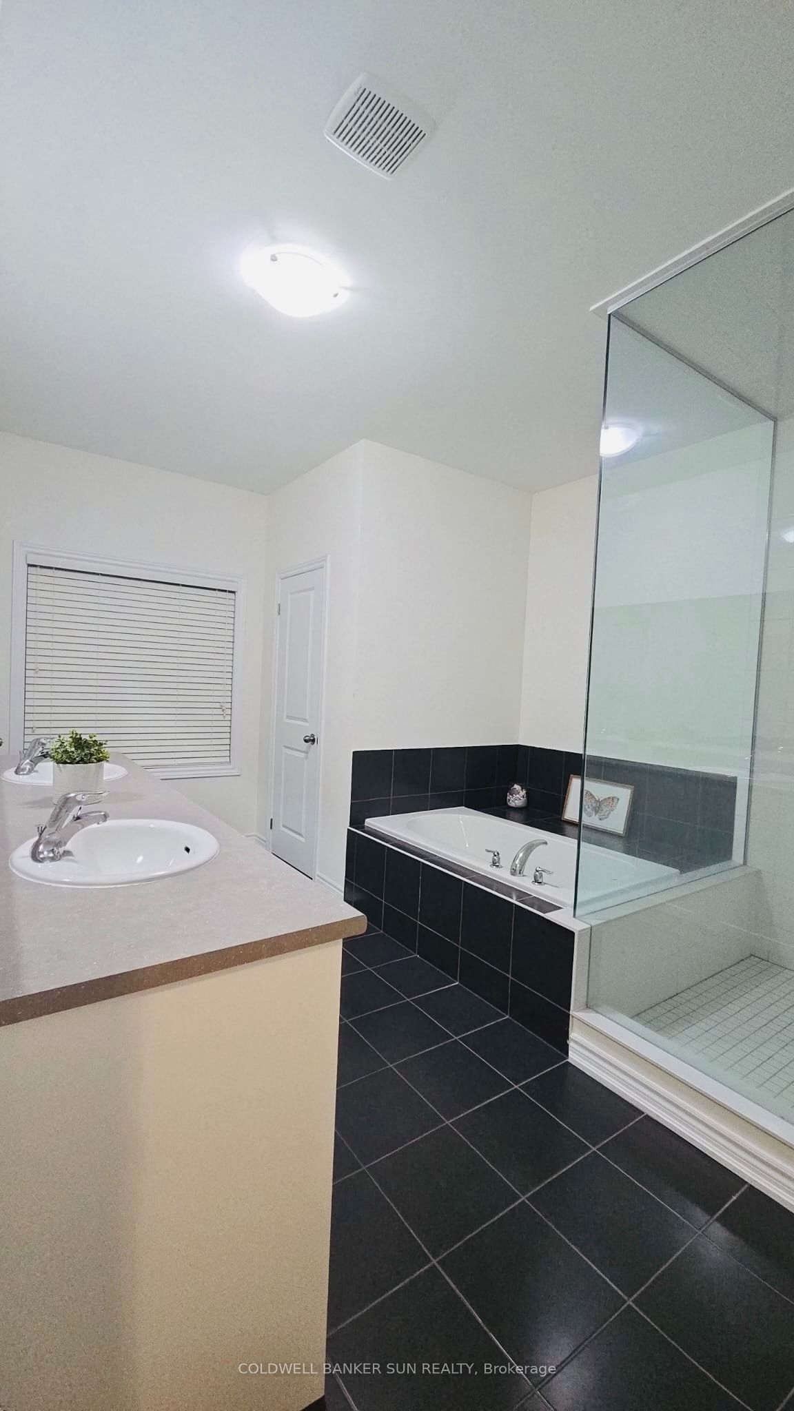 36 Bavenden Crescent Property Photo 32