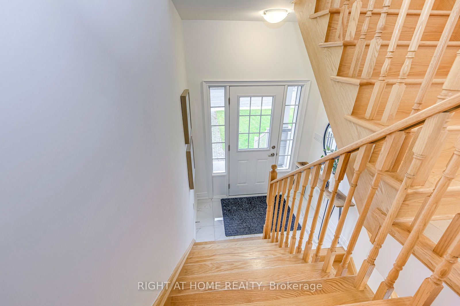 2575 Islington Avenue Property Photo 5