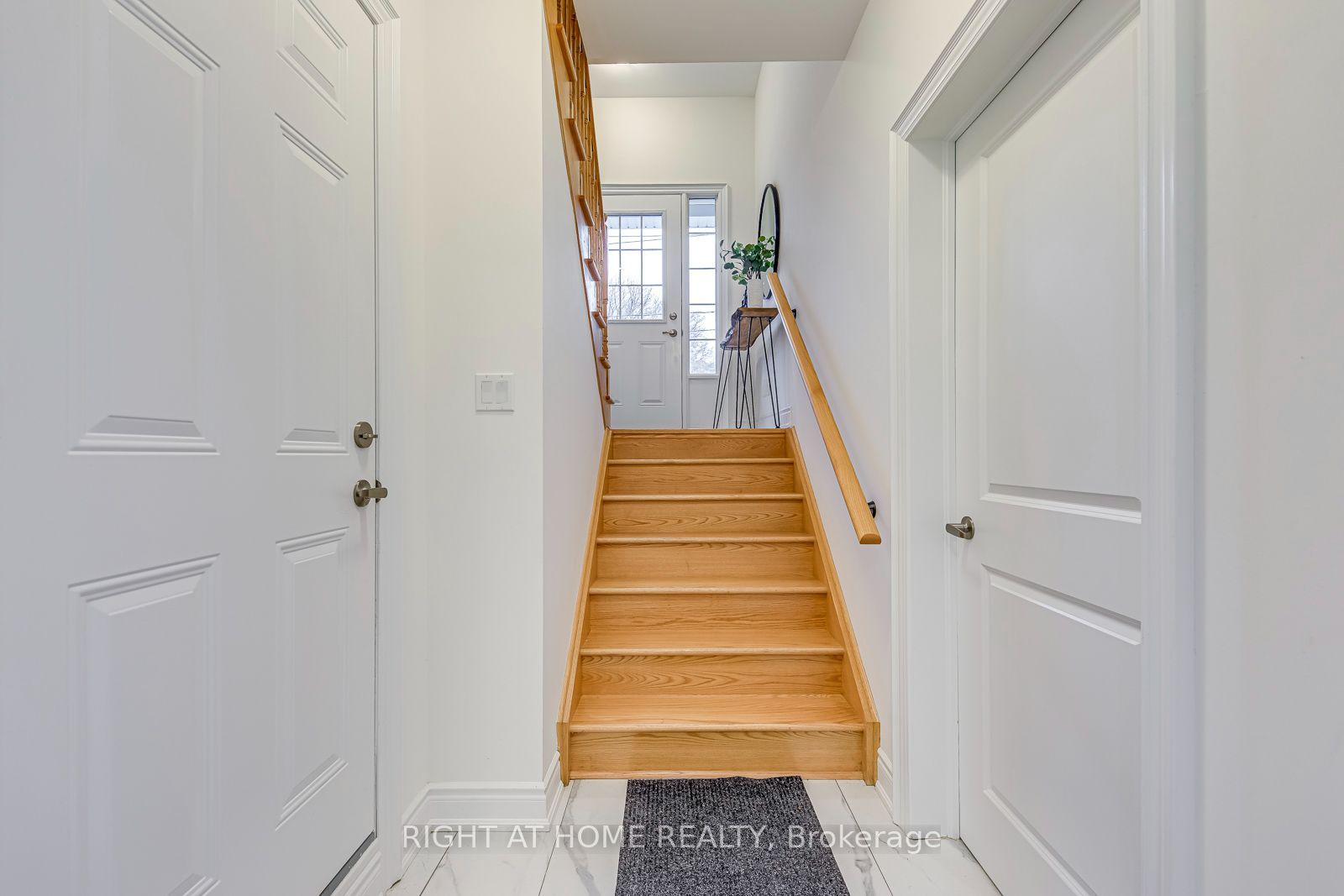 2575 Islington Avenue Property Photo 38