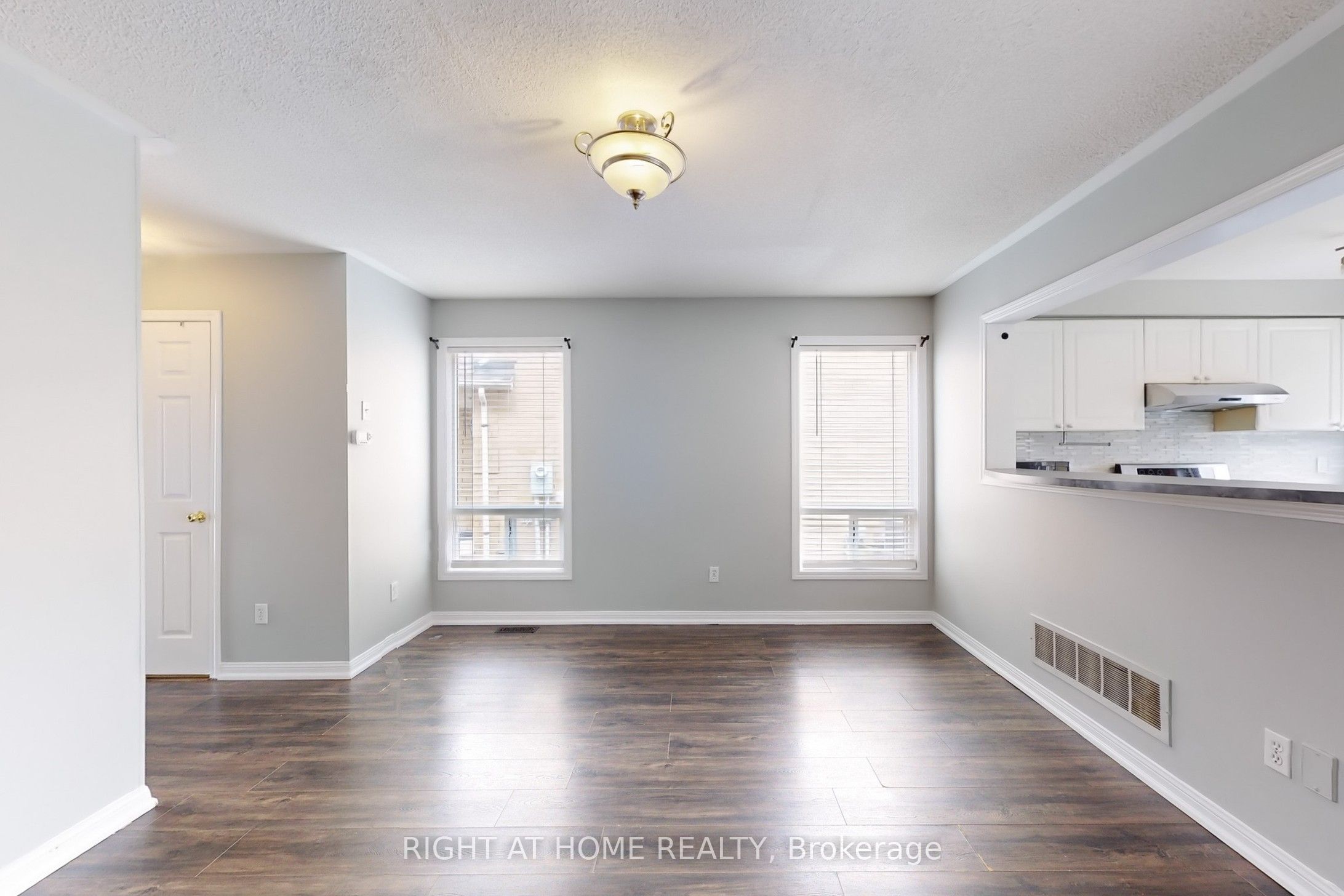 21 Dunlop Court Property Photo 6