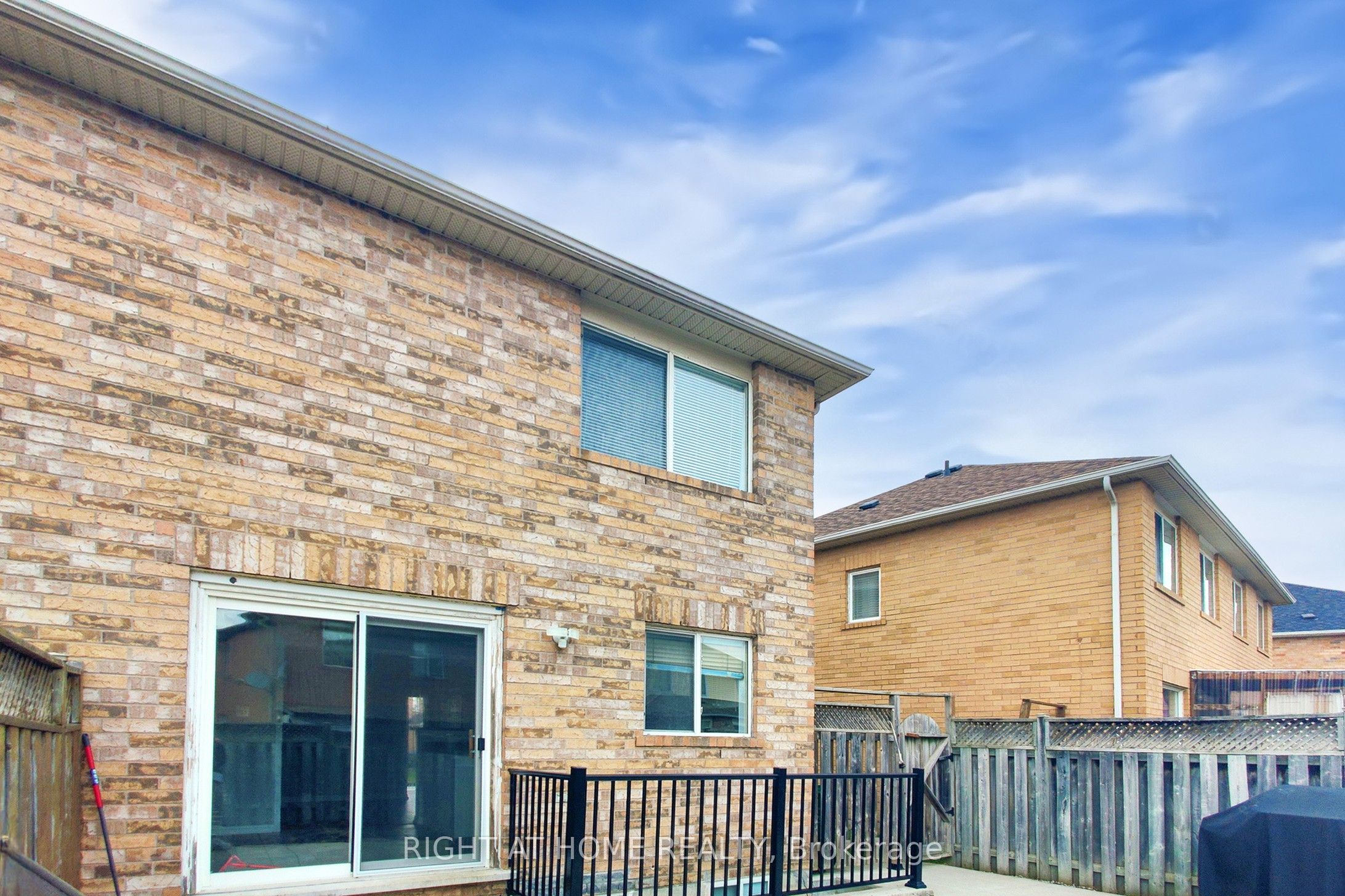 21 Dunlop Court Property Photo 43
