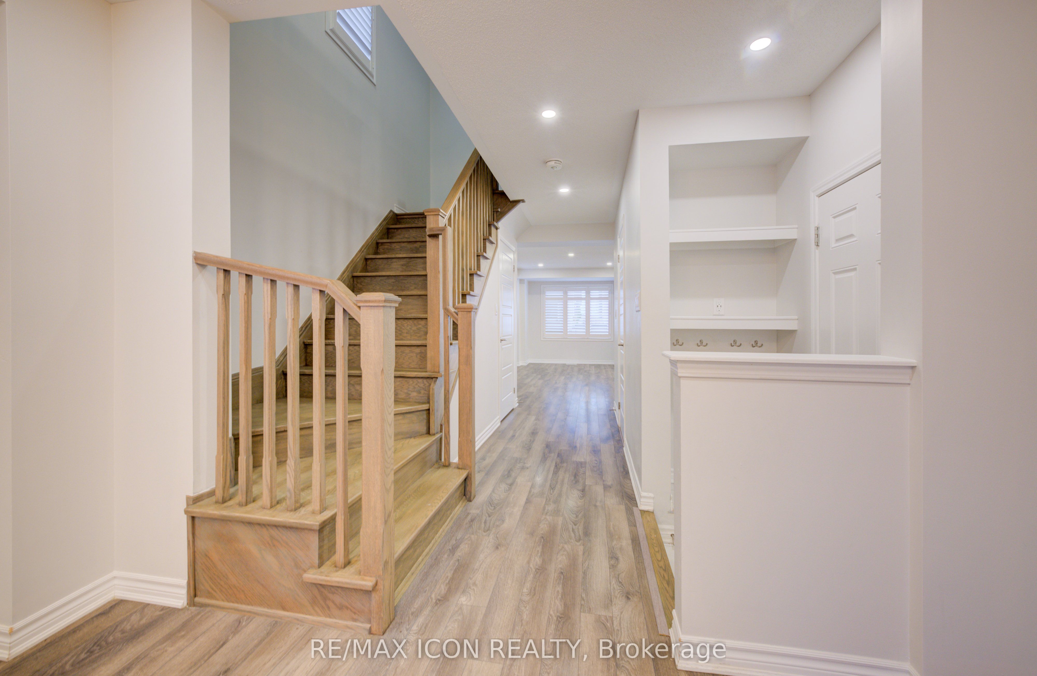 302 Jean Landing Property Photo 6