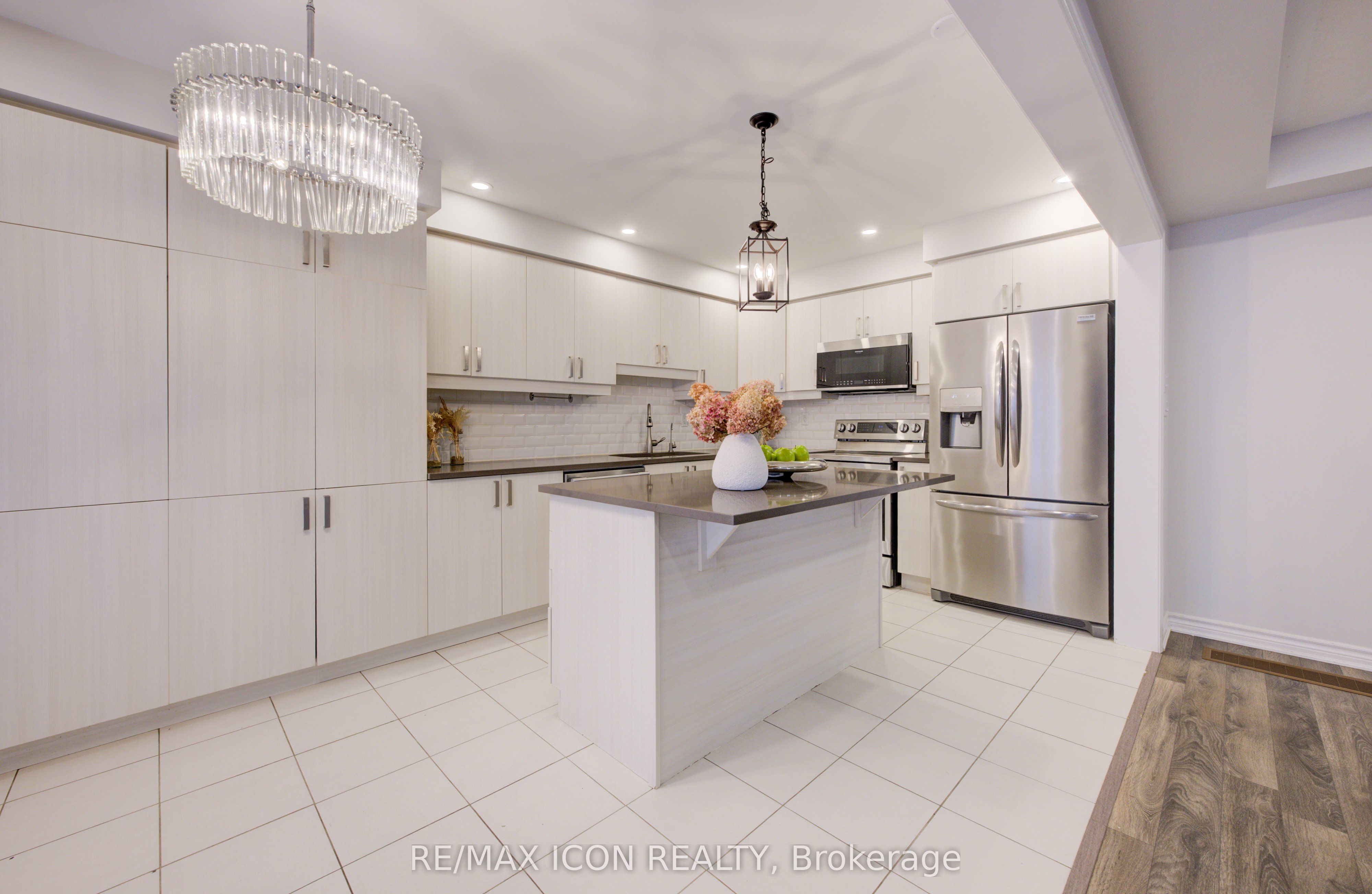 302 Jean Landing Property Photo 10